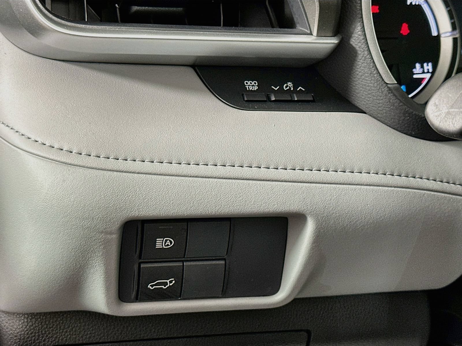 Certified 2026 Toyota Highlander XLE AWD/4WD image 10