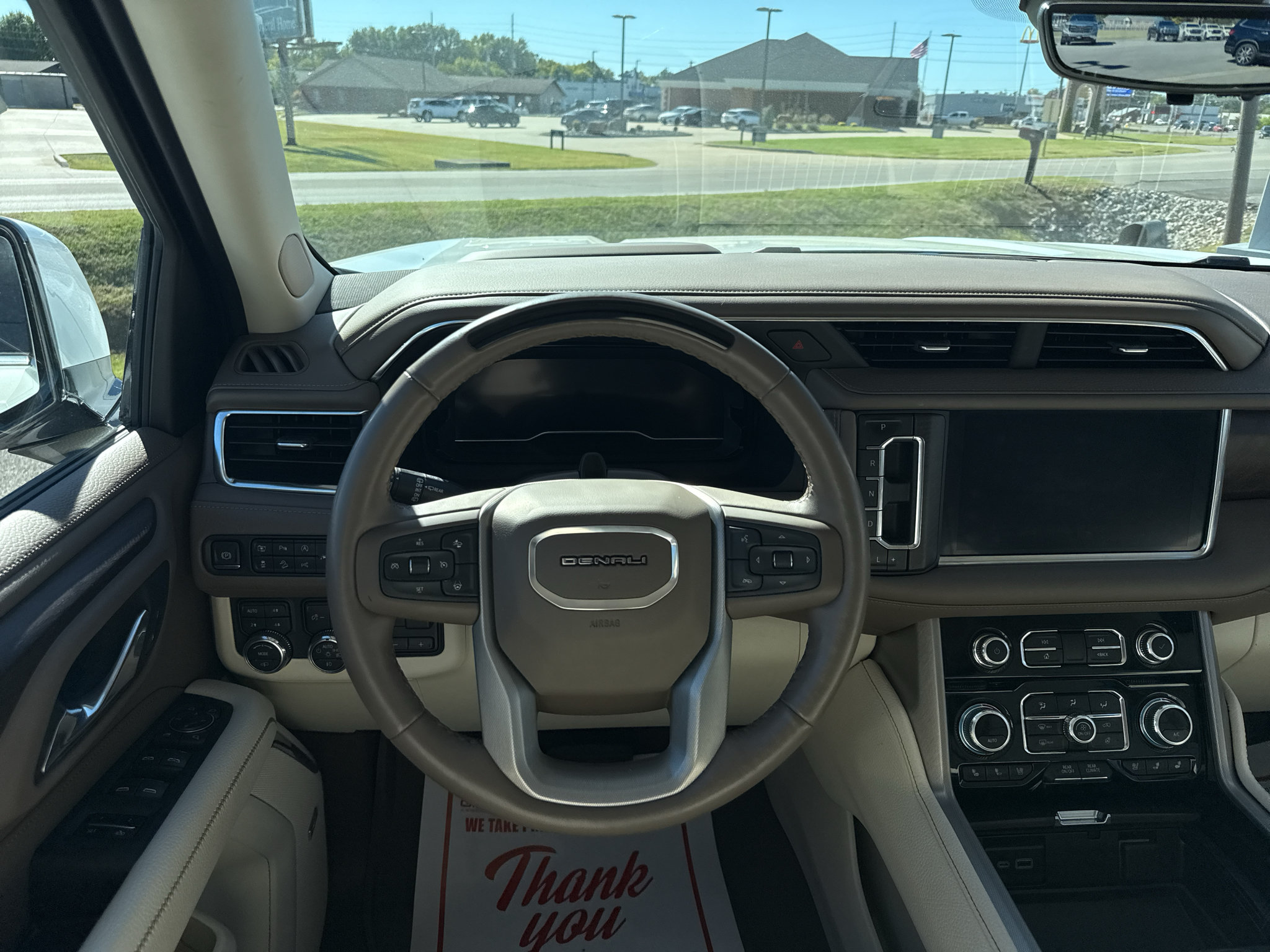 Used 2024 GMC Yukon Denali w/ Advanced Technology Package AWD/4WD image 12