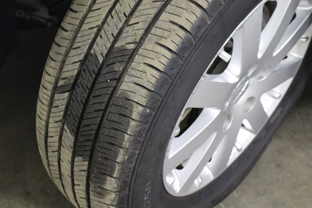 Used 2016 Chrysler Town & Country Touring w/ Driver Convenience Group image 36