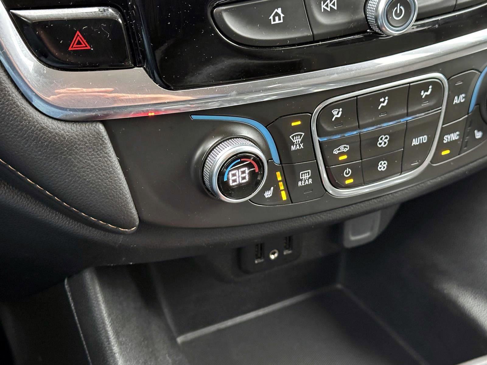 Used 2019 Chevrolet Traverse LT image 24