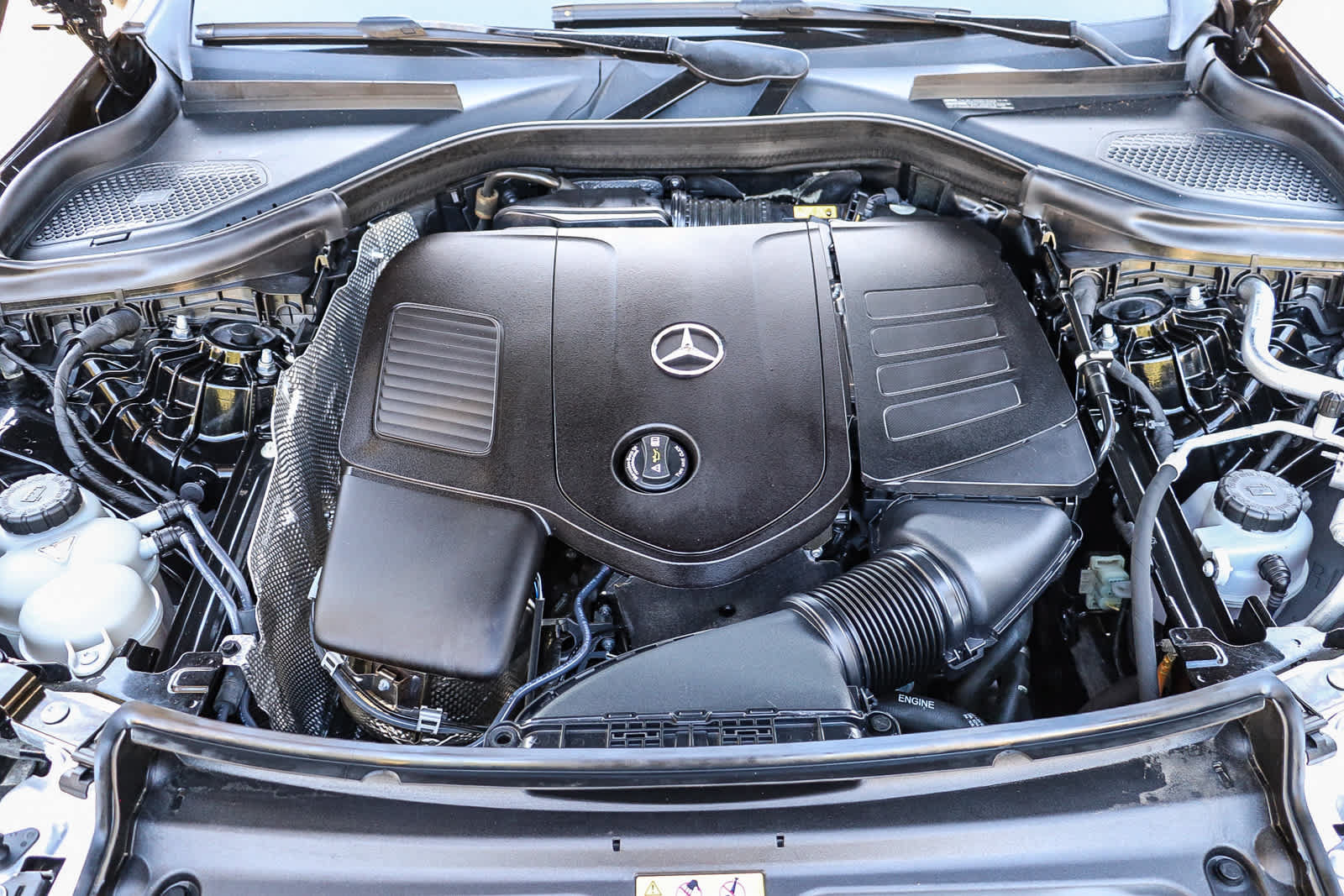 Used 2023 Mercedes-Benz GLC 300 4MATIC image 25