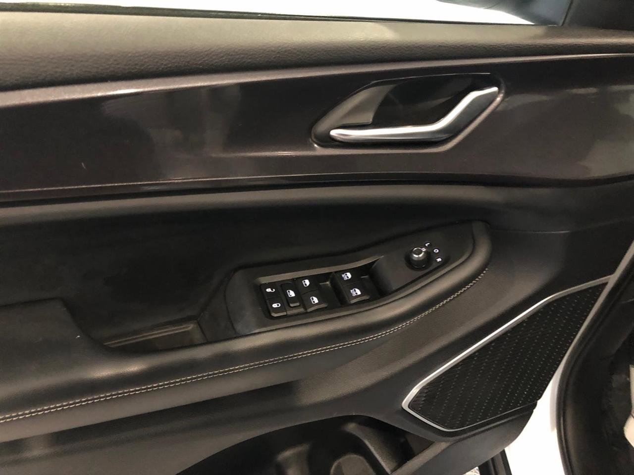 Used 2021 Jeep Grand Cherokee L Laredo w/ Luxury Tech Group I image 6