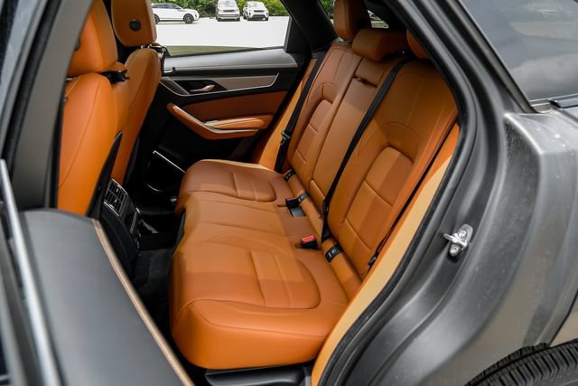 Used 2026 Jaguar F-PACE R-Dynamic S AWD/4WD image 46