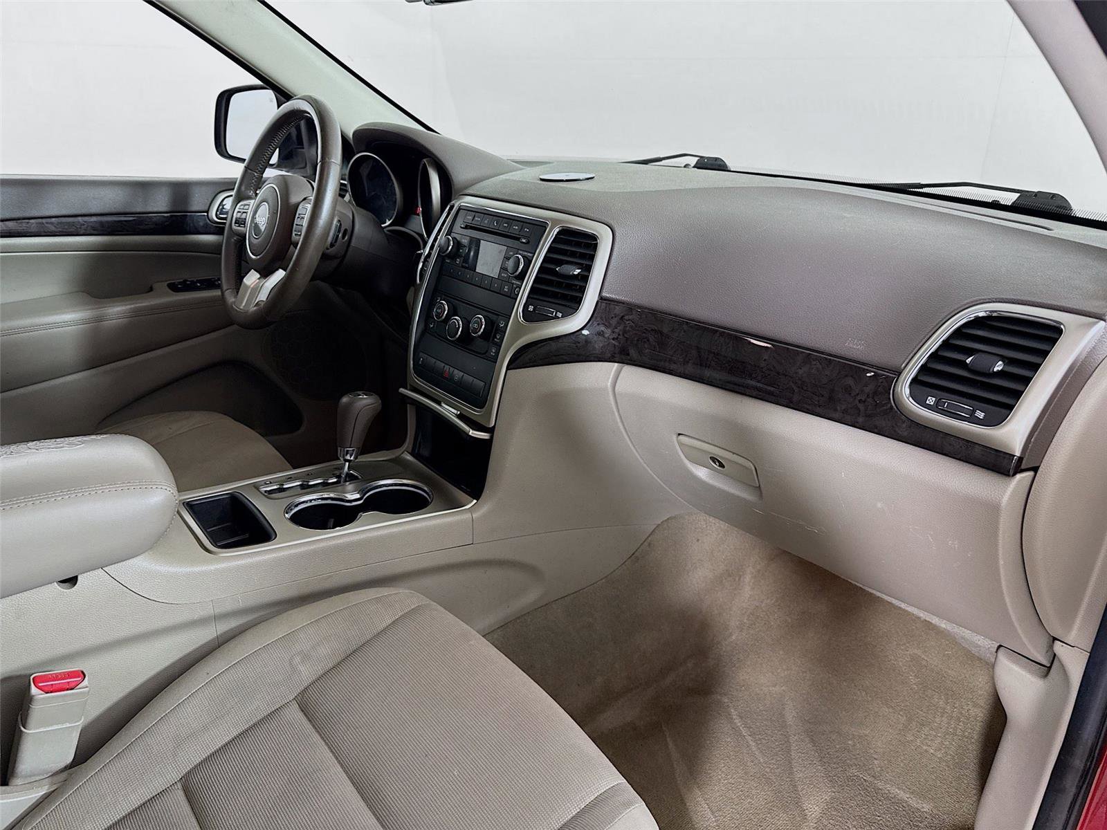 Used 2011 Jeep Grand Cherokee Laredo w/ Security & Convenience Group AWD/4WD image 26
