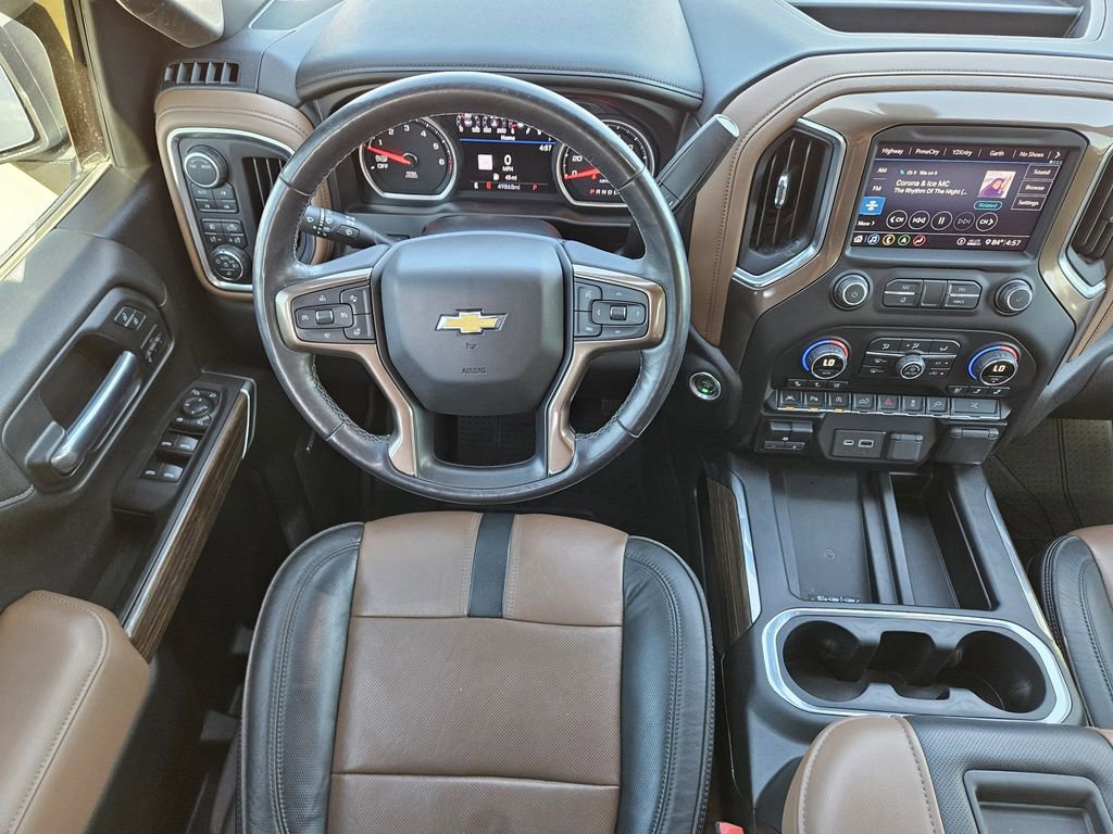 Used 2020 Chevrolet Silverado 1500 High Country w/ Technology Package AWD/4WD image 34
