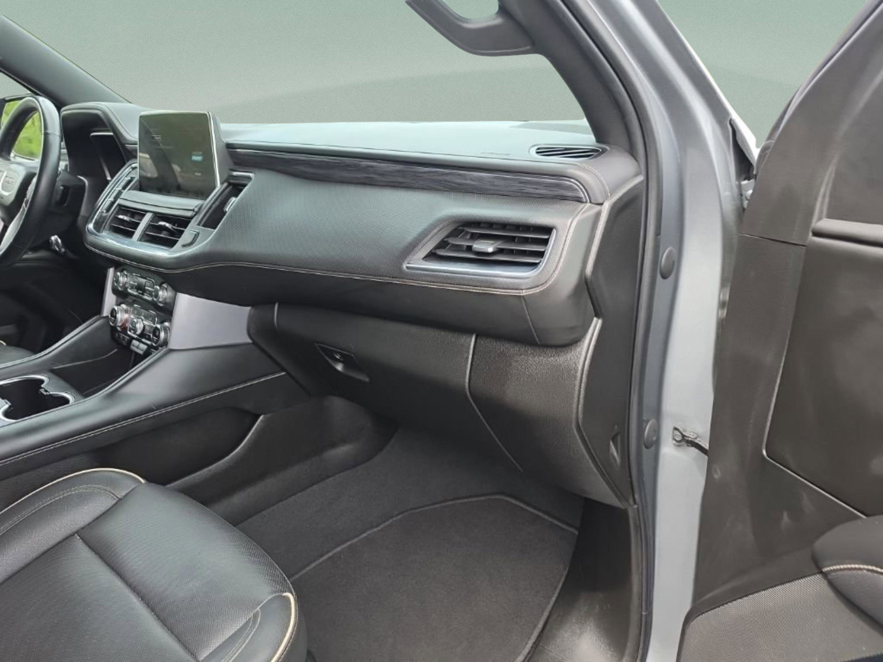 Used 2023 GMC Yukon SLT w/ SLT Premium Package RWD image 33