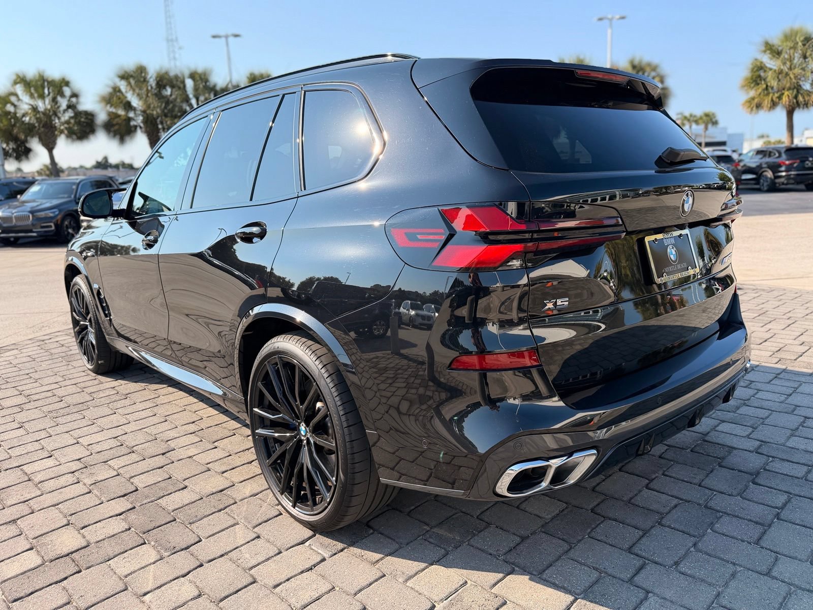Certified 2025 BMW X5 M60i AWD/4WD image 11