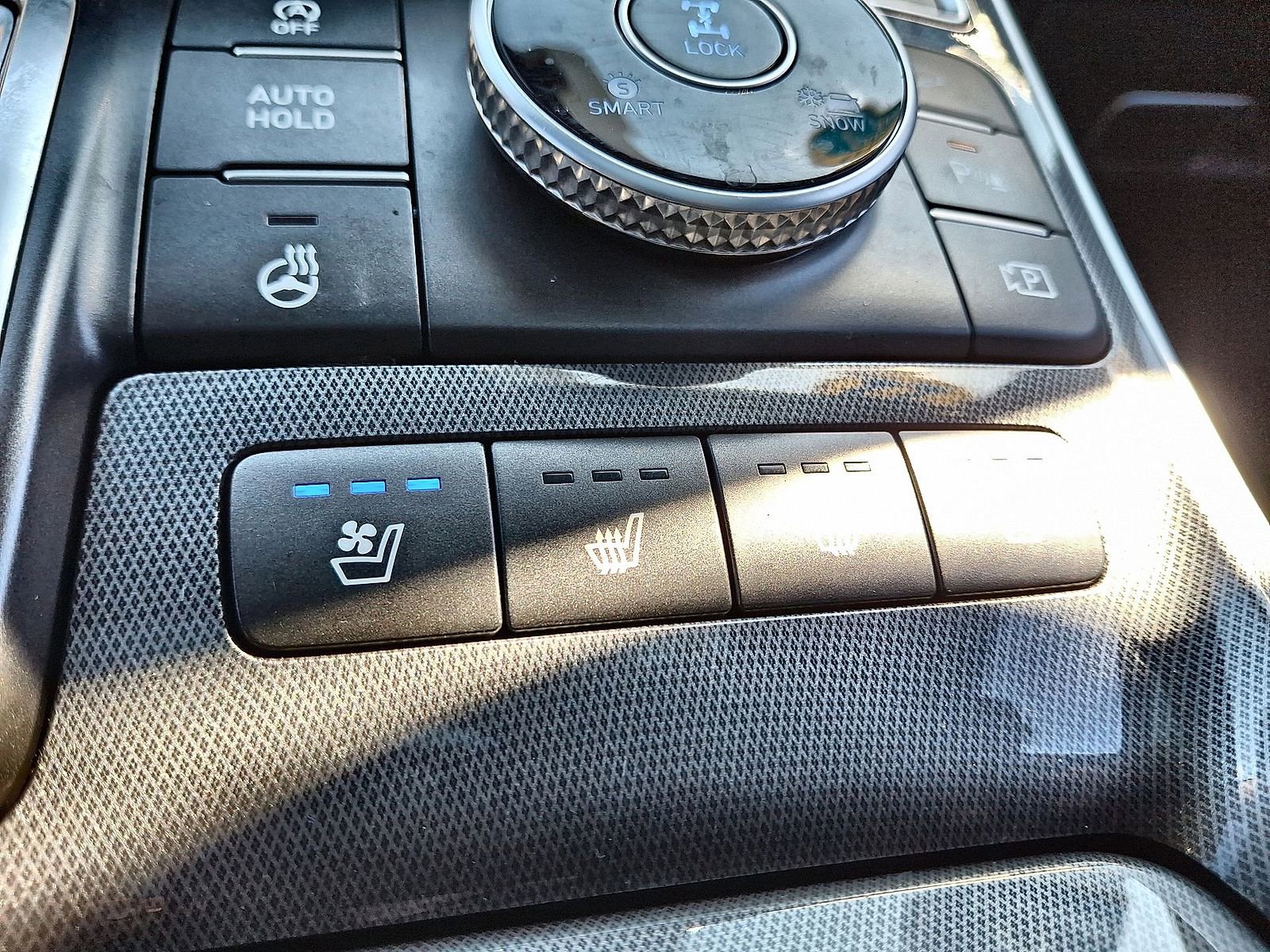 Used 2022 Hyundai Santa Fe Calligraphy image 25