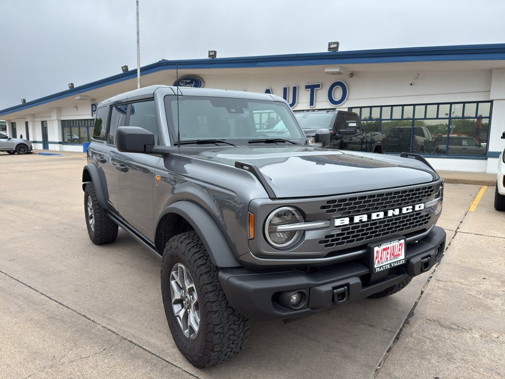 Used 2025 Ford Bronco Badlands AWD/4WD image 3