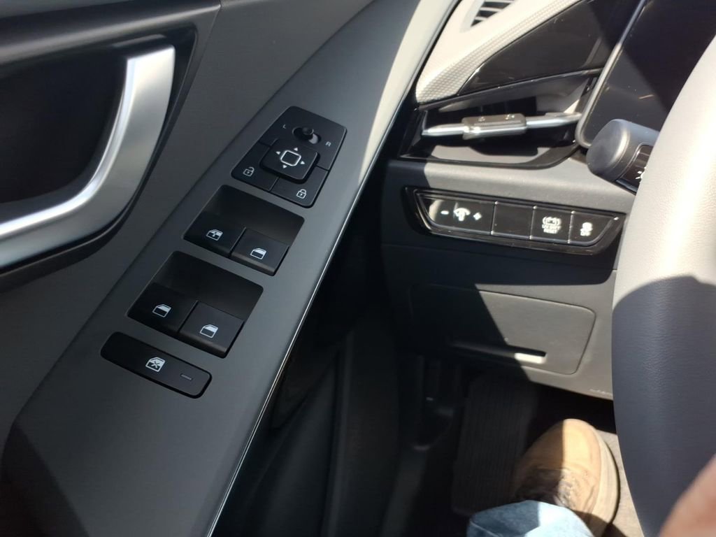 New 2026 Kia Niro EX image 15