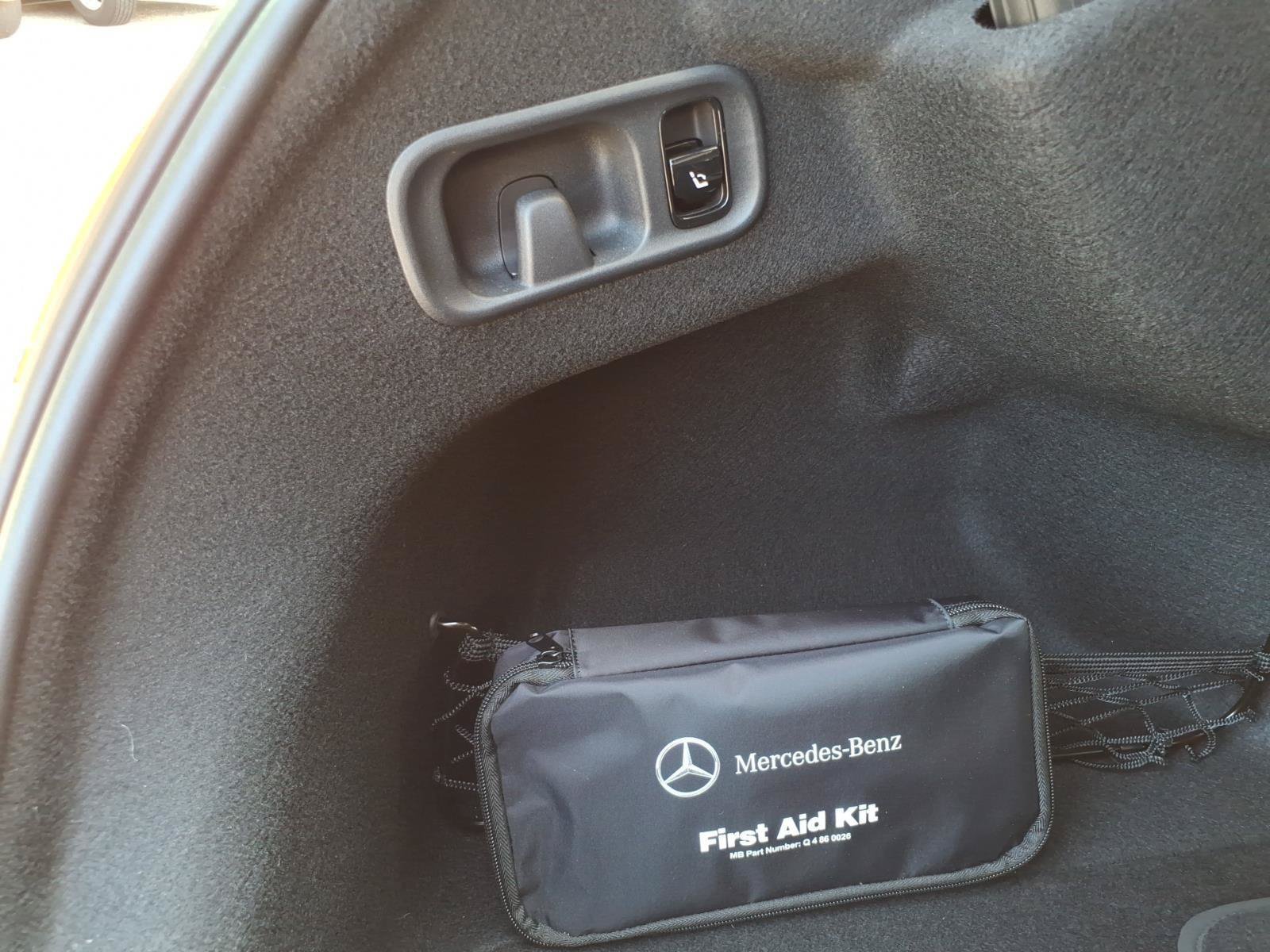 Used 2025 Mercedes-Benz C 300 4MATIC Sedan image 33