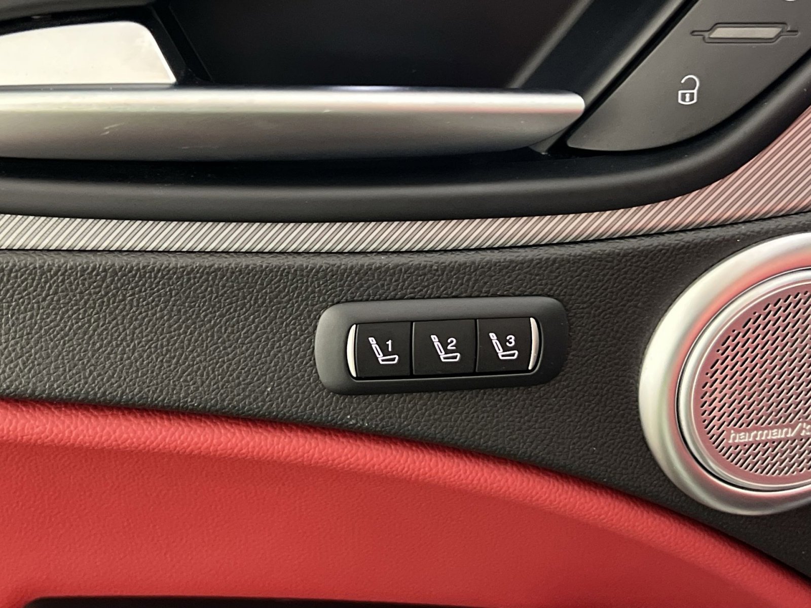 Used 2019 Alfa Romeo Stelvio Ti Sport w/ Quick Order Package 22S Sport image 31