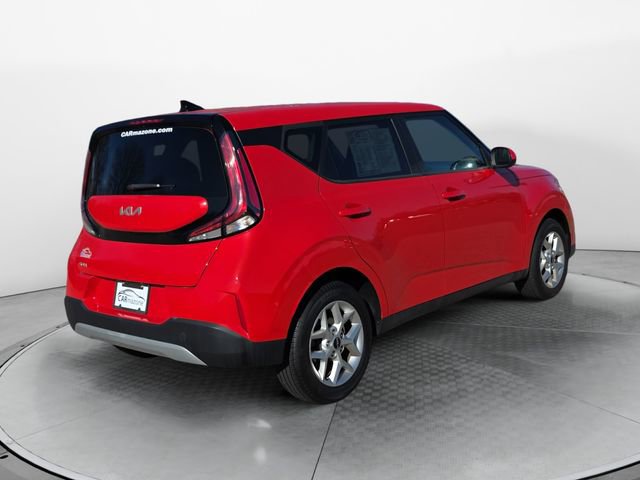 Used 2023 Kia Soul LX w/ Option Group 015 FWD image 5