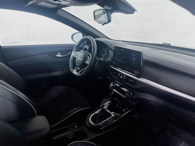 Used 2022 Kia Forte GT-Line w/ GT-Line Premium Package FWD image 9
