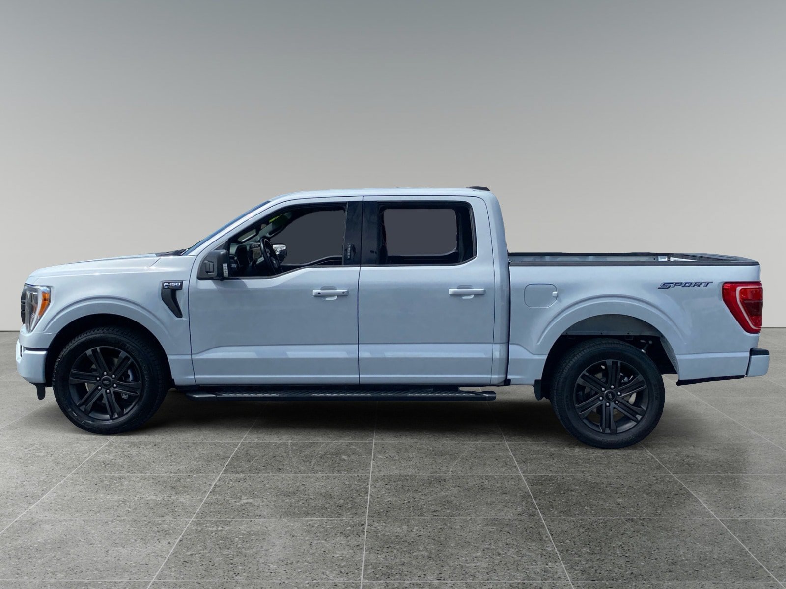 Used 2022 Ford F150 XLT w/ Equipment Group 302A High RWD image 2