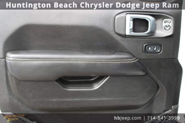 Used 2023 Jeep Wrangler Sahara image 8