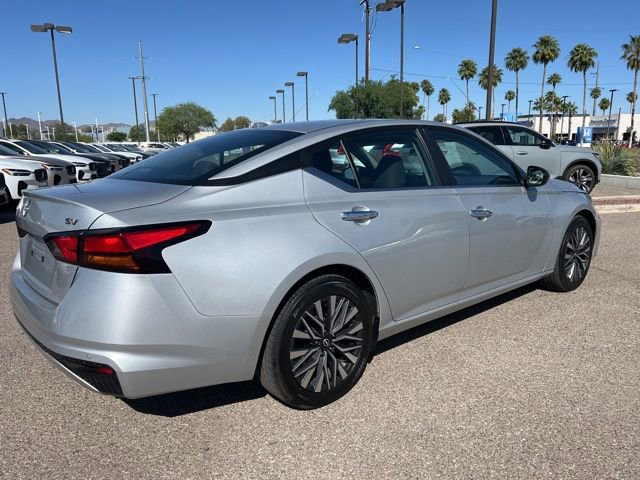 Used 2024 Nissan Altima 2.5 SV FWD image 4