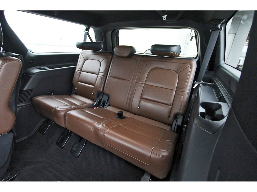 Used 2022 Lincoln Navigator L Reserve image 13