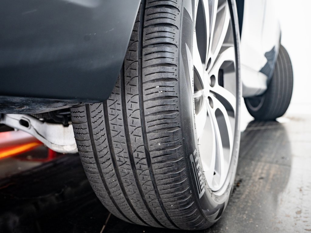 Used 2022 Land Rover Discovery Sport SE image 39