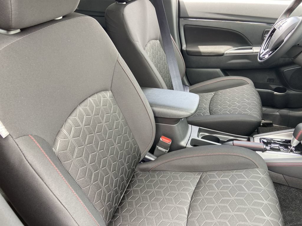 New 2026 Mitsubishi Outlander Sport LE AWD/4WD image 22