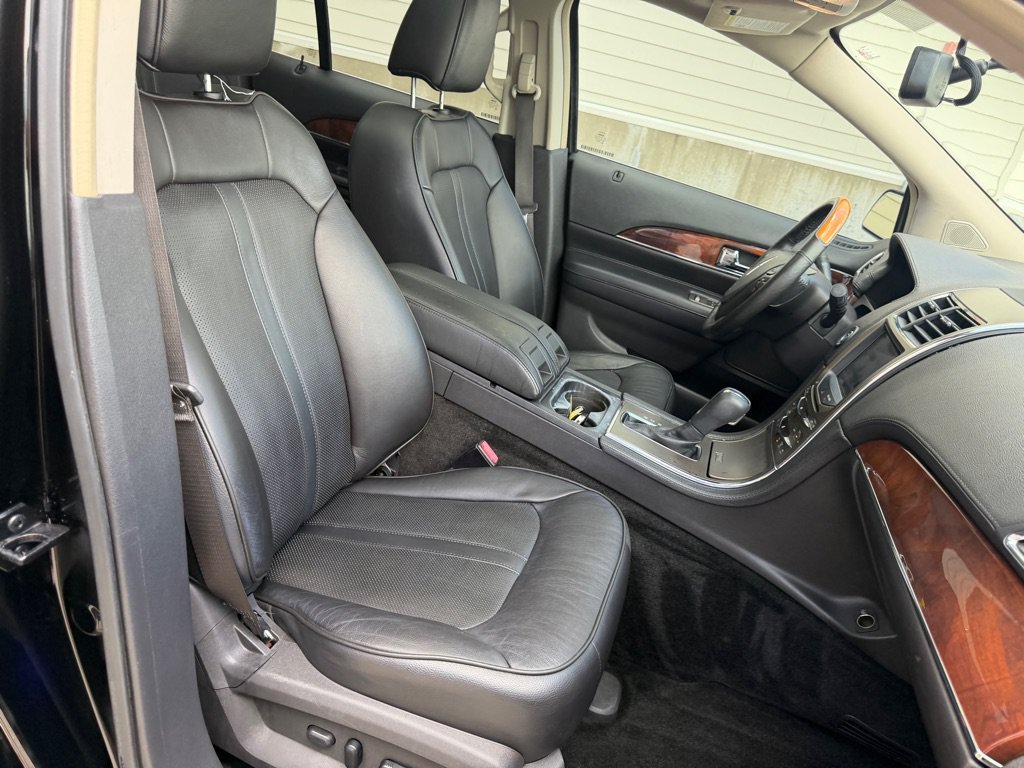 Used 2012 Lincoln MKX FWD image 26
