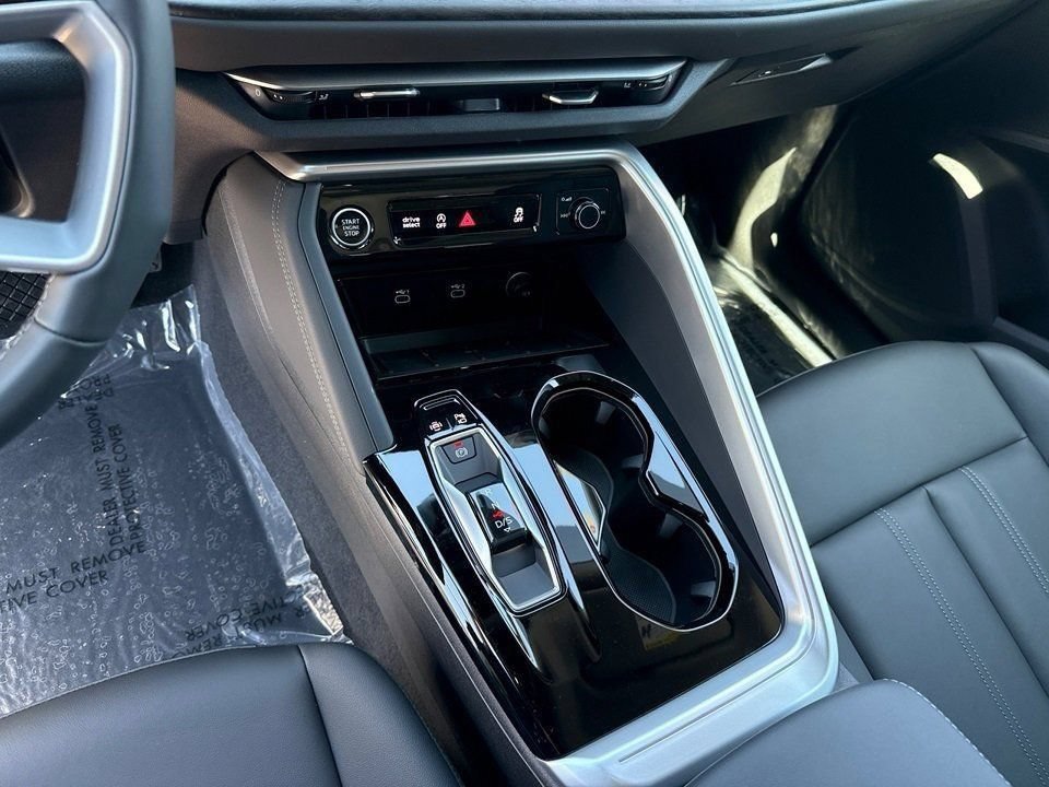 Certified 2025 Audi Q5 Premium w/ Convenience Package AWD/4WD image 18