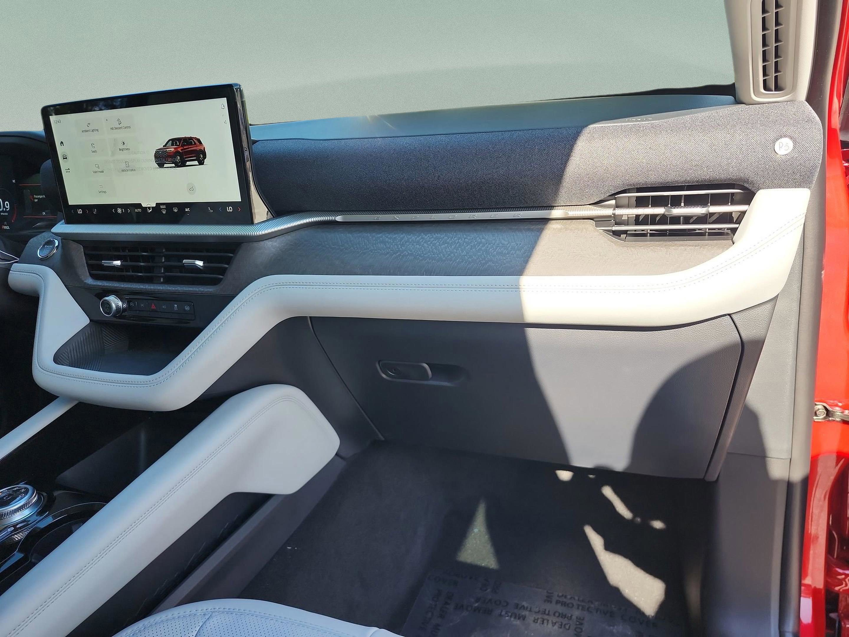 New 2026 Ford Explorer Platinum w/ LUX Leather Package image 19