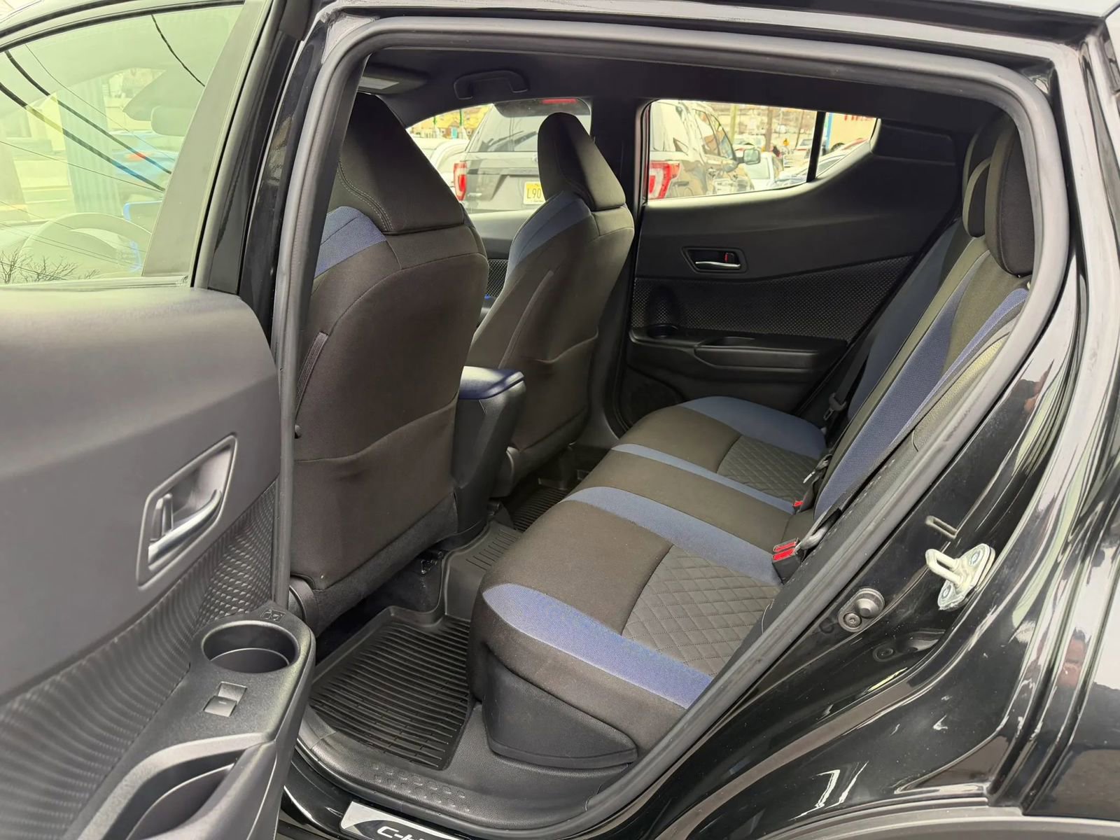 Used 2021 Toyota C-HR XLE image 18