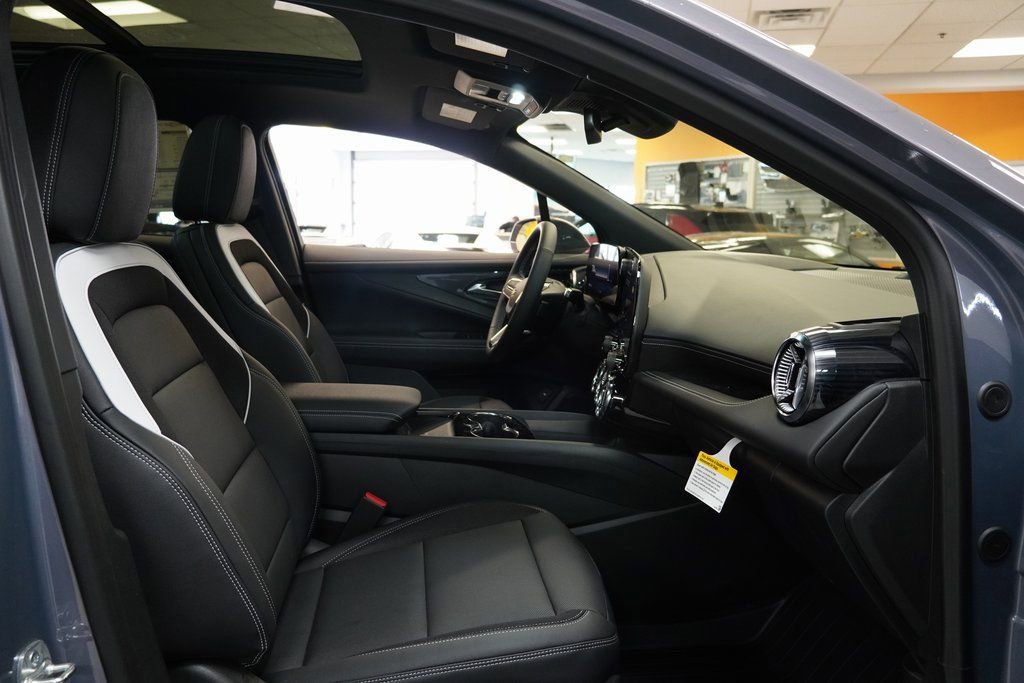 New 2025 Chevrolet Blazer EV LT AWD/4WD image 21