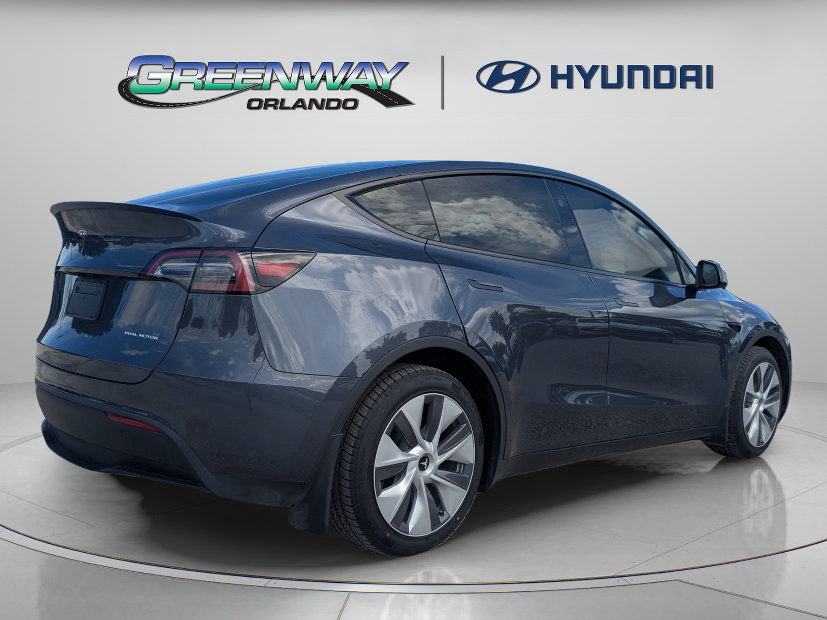Used 2023 Tesla Model Y Long Range AWD/4WD image 8