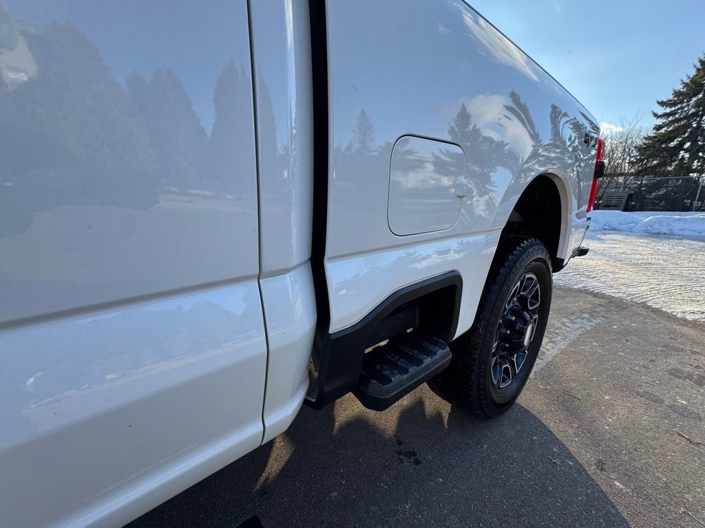 Used 2025 Ford F250 Platinum image 17