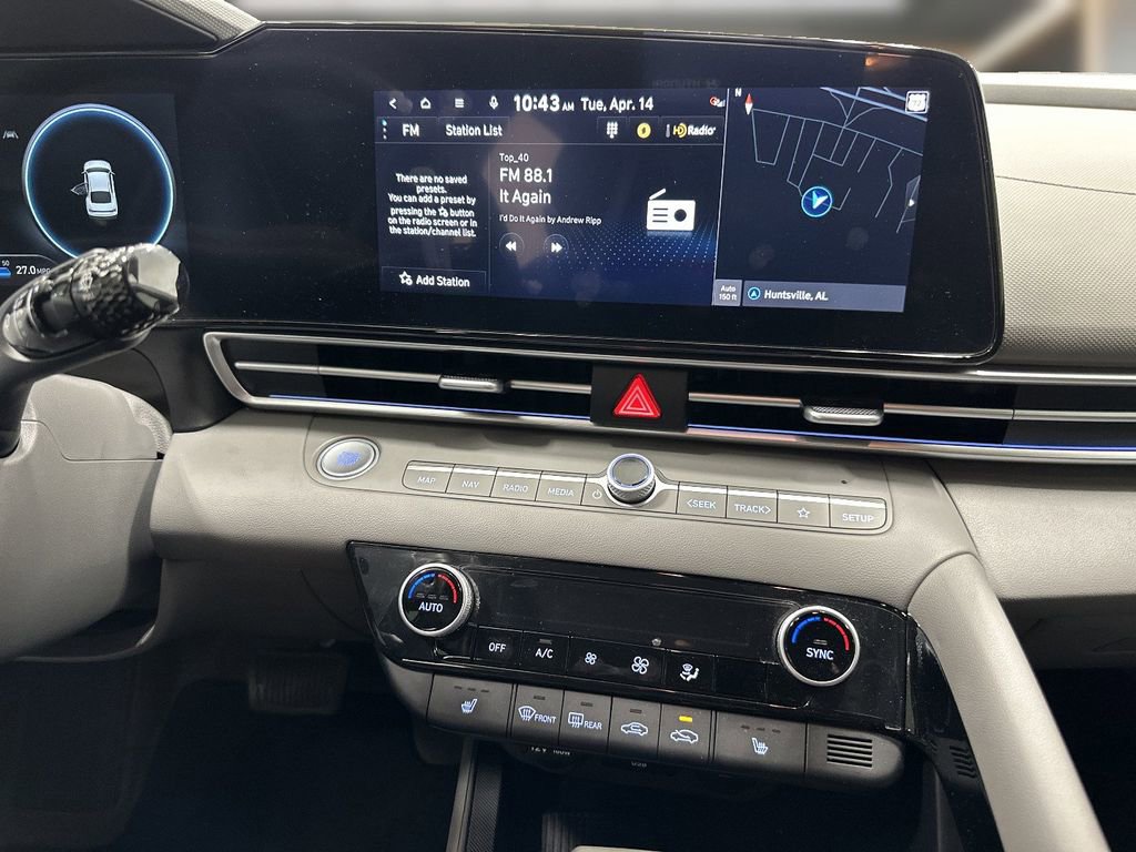 Certified 2024 Hyundai Elantra SEL w/ Convenience Package image 9