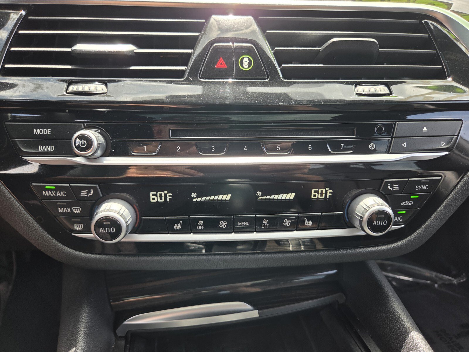 Used 2019 BMW 540i w/ Premium Package RWD image 25
