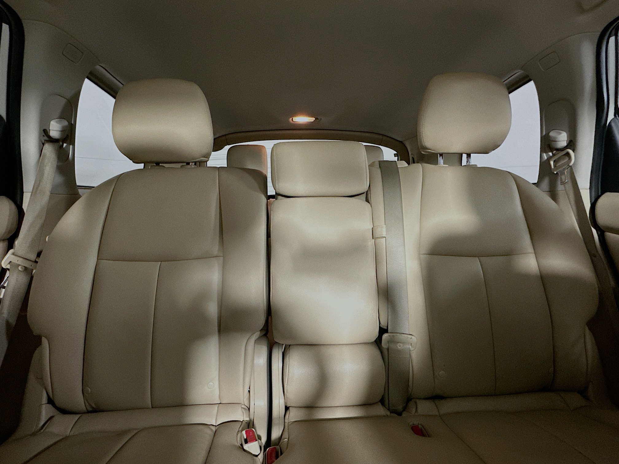 Used 2018 Nissan Pathfinder SV image 29