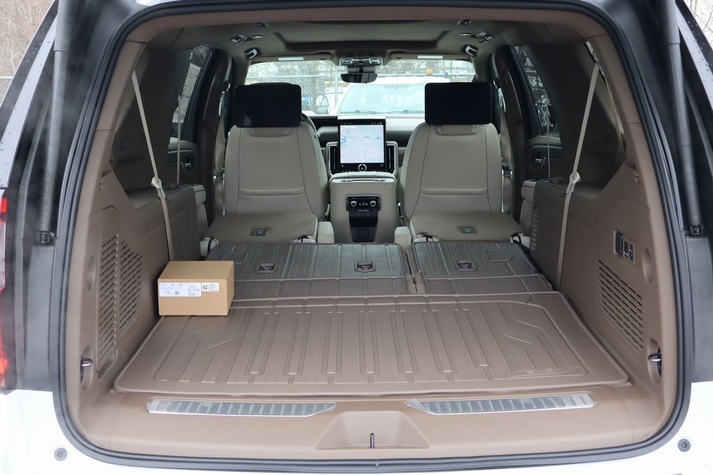 New 2026 GMC Yukon XL Denali w/ Denali Reserve Package image 24