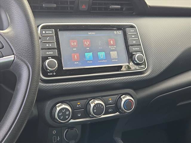 Used 2021 Nissan Kicks S FWD image 12