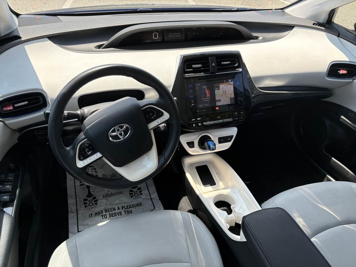 Used 2017 Toyota Prius Four Touring image 13