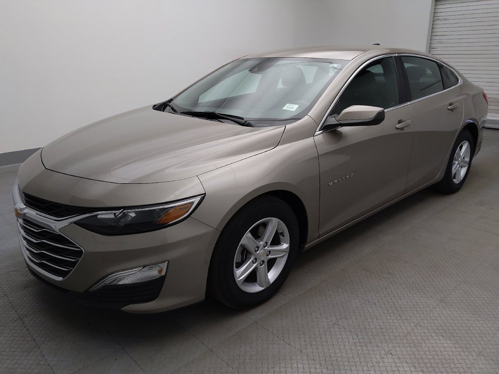 Used 2025 Chevrolet Malibu LS FWD image 2