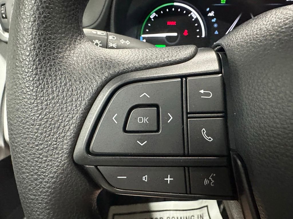 Used 2025 Toyota Sienna LE image 19