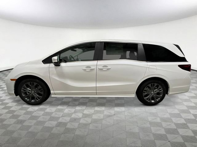 New 2026 Honda Odyssey Touring image 2