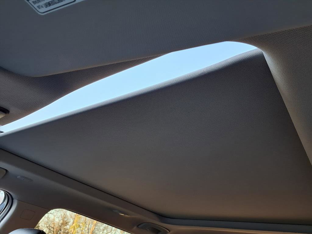 Used 2024 Nissan Rogue Platinum image 23