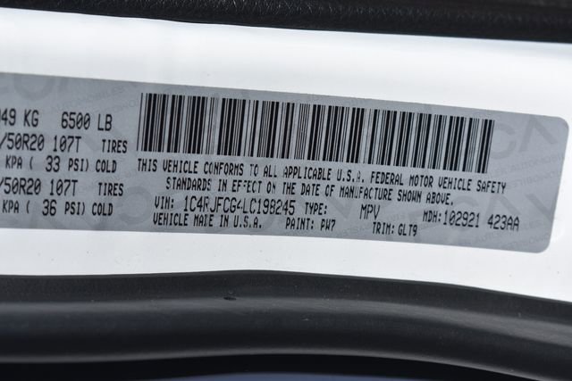 Used 2020 Jeep Grand Cherokee Overland AWD/4WD image 43