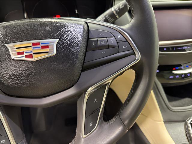 Used 2017 Cadillac XT5 Luxury w/ Driver Awareness Package FWD image 18