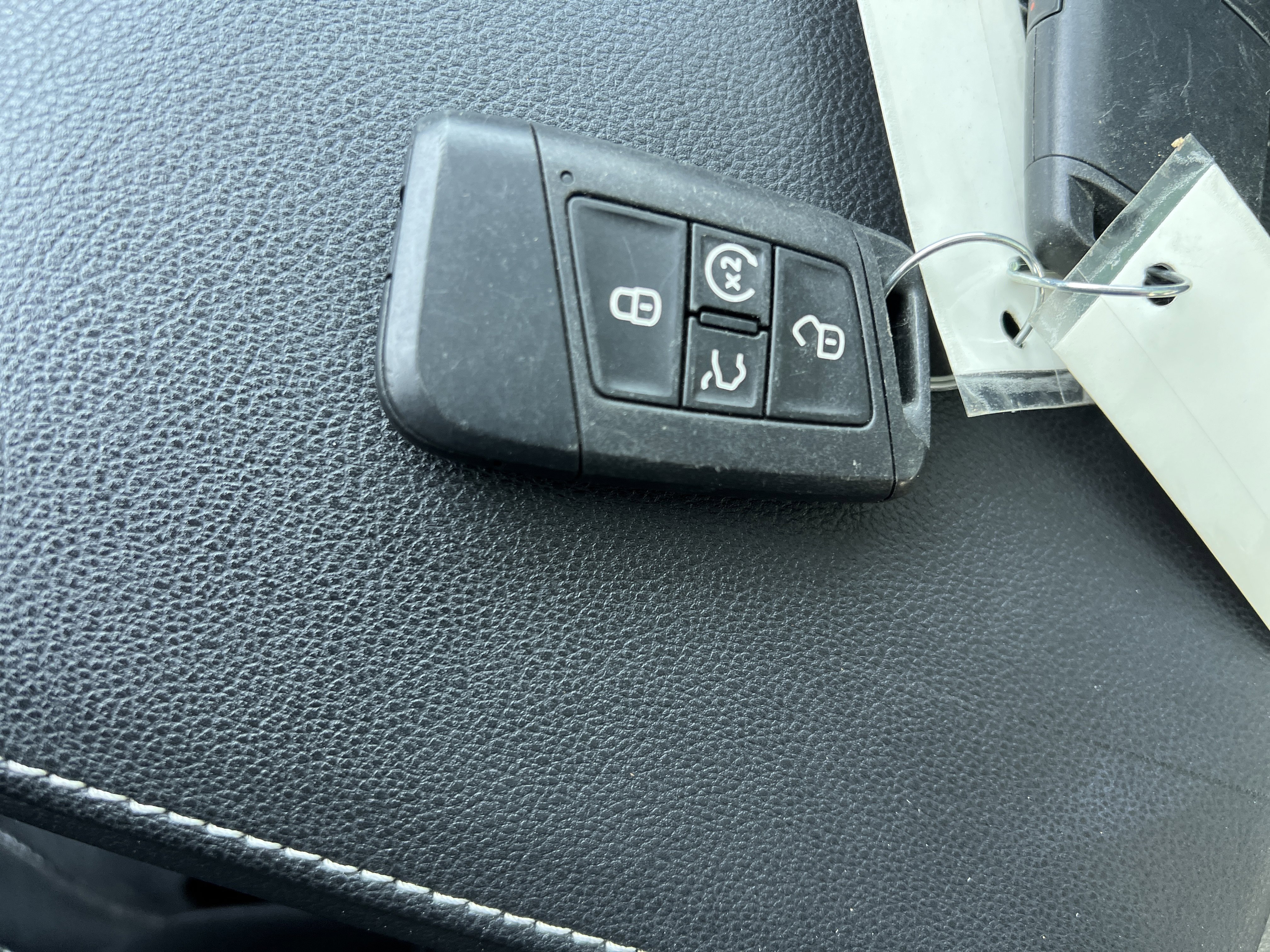 Certified 2023 Volkswagen Taos SEL image 34