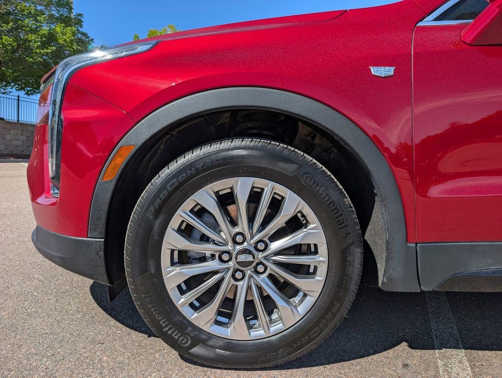 Certified 2025 Cadillac XT4 Premium Luxury AWD/4WD image 11
