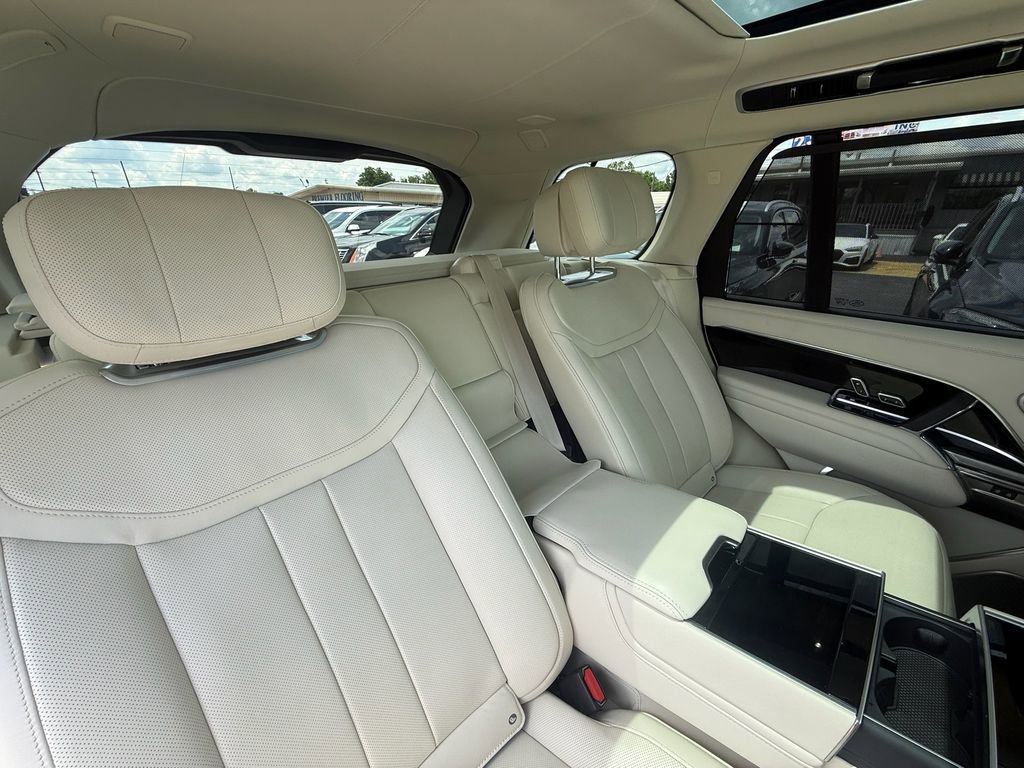 Used 2024 Land Rover Range Rover Autobiography AWD/4WD image 23
