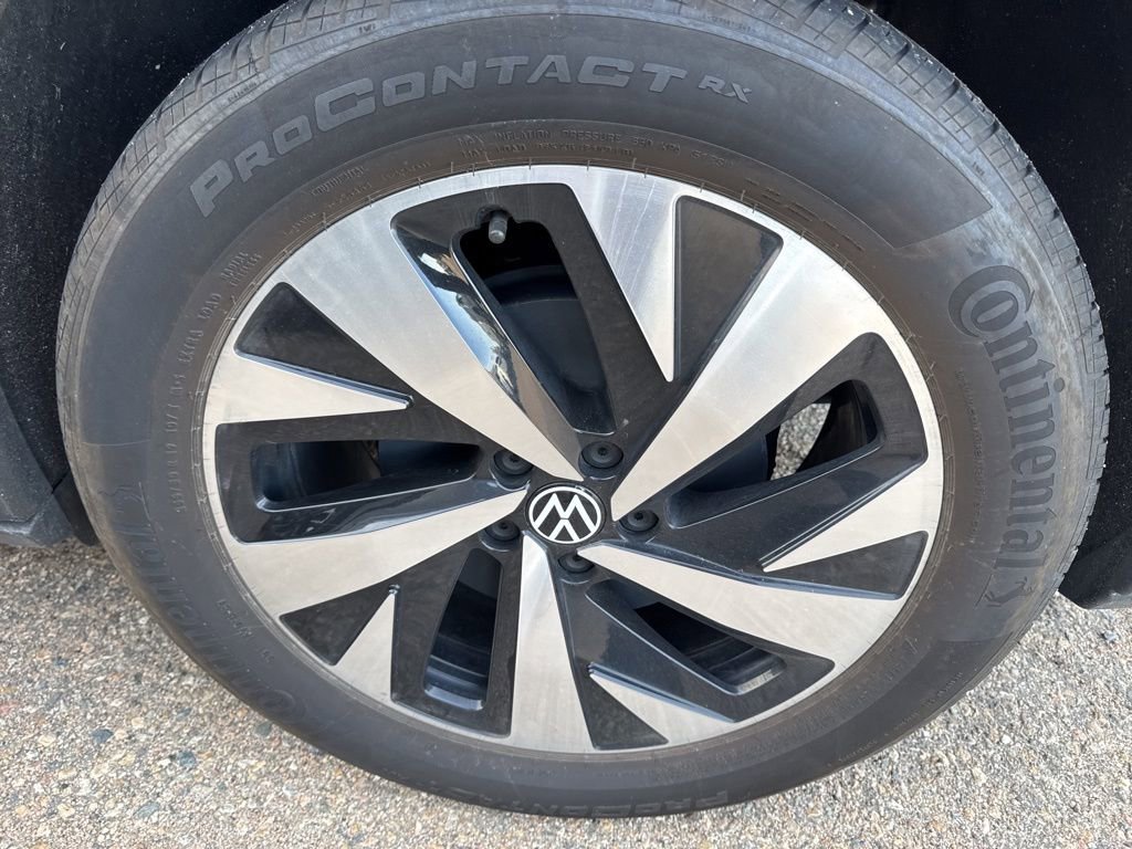 Used 2023 Volkswagen ID.4 Pro AWD/4WD image 12