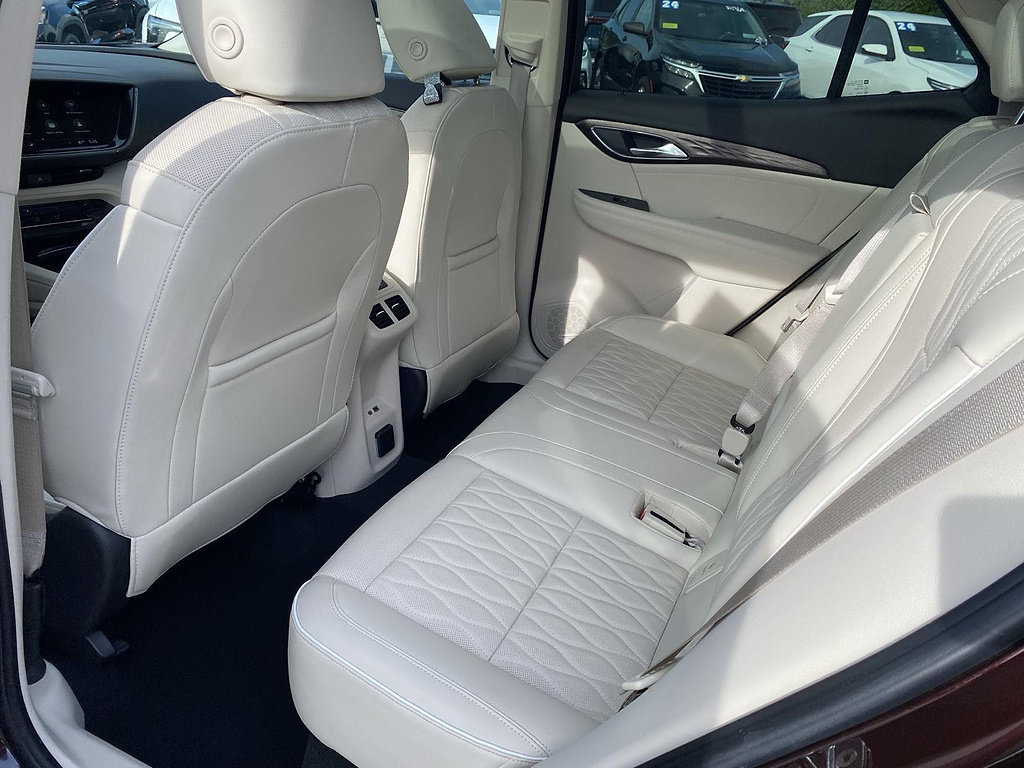 Used 2023 Buick Envision Avenir AWD/4WD image 13
