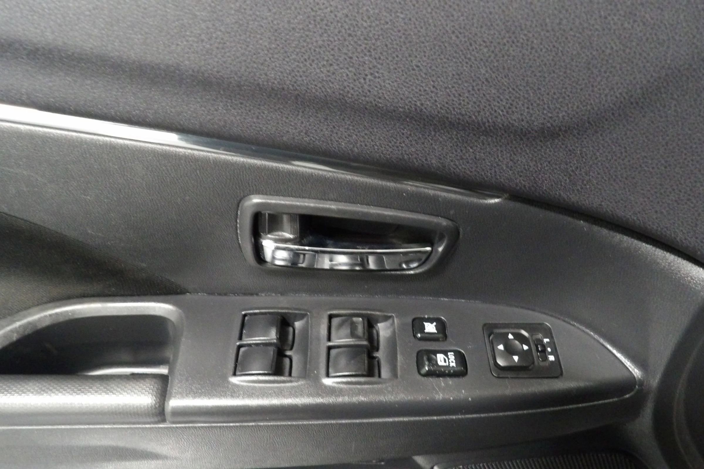 Used 2020 Mitsubishi Outlander Sport ES FWD image 7