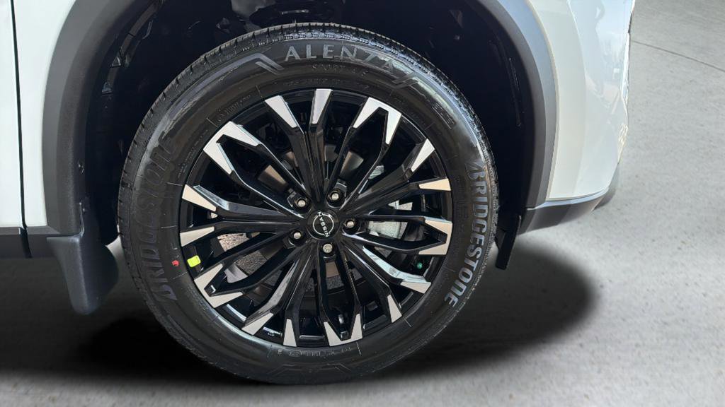 New 2026 Nissan Rogue SV image 12
